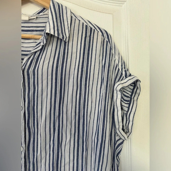 BEACH LUNCH LOUNGE Top - Picture 4 of 4